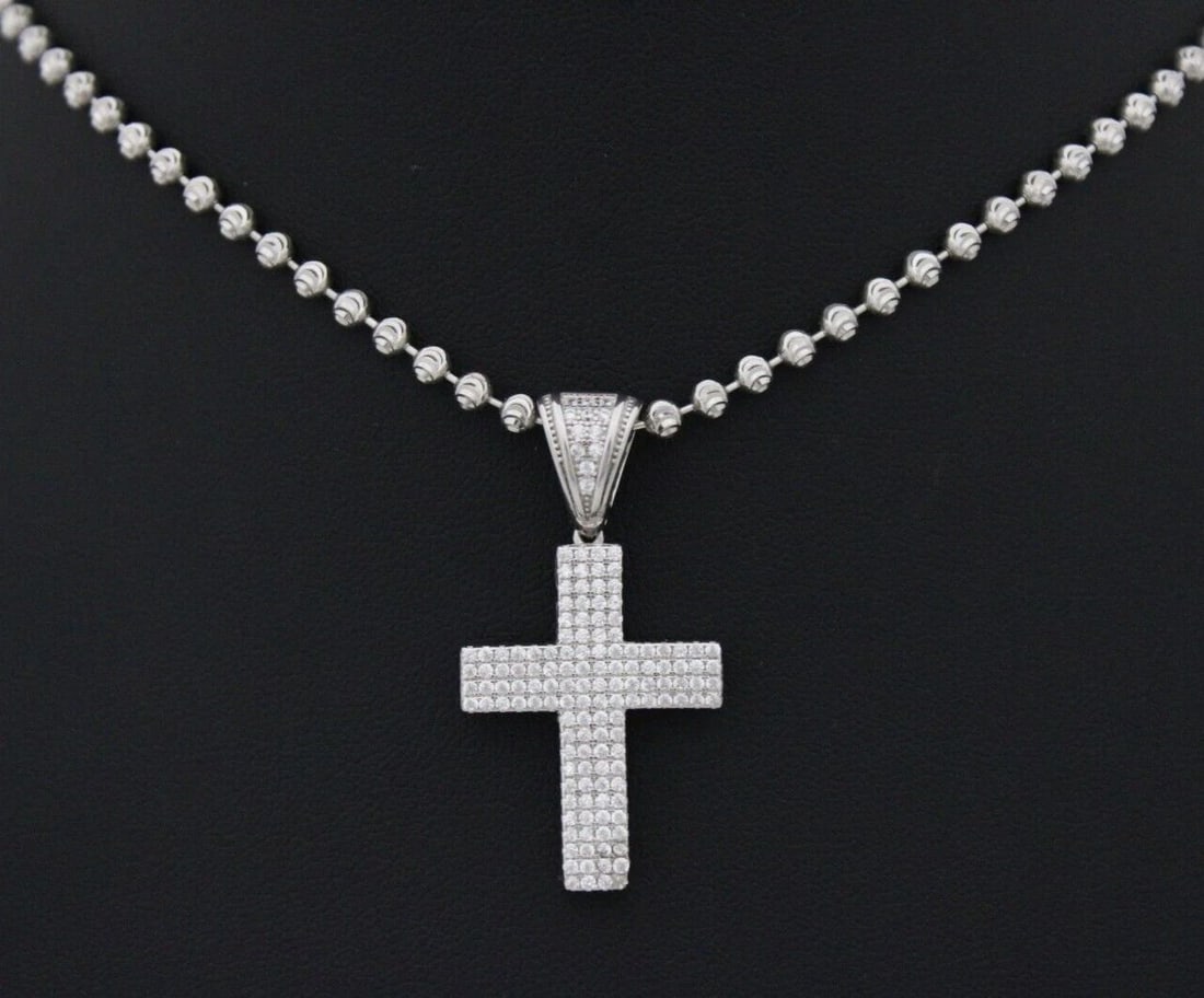 STERLING SILVER ITALY CROSS PENDANT W/ BEAD LINK 21" NECKLACE 14 GRAMS: STERLING SILVER ITALY CROSS PENDANT W/ BEAD LINK 21" NECKLACE 14 GRAMS Description Sterling Silver Italy Cross Pendant w/ Bead Link 21" Necklace Necklace is in great condition. May show signs of wear 