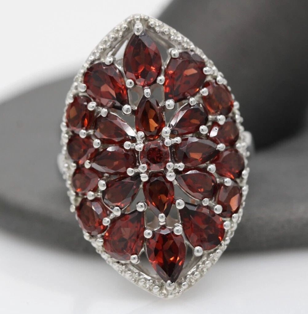 CHAPAL ZENRAY NF STERLING SILVER RED GEMSTONE COCKTAIL RING SIZE 7 ~ 7.4 G: CHAPAL ZENRAY NF STERLING SILVER RED GEMSTONE COCKTAIL RING SIZE 7 ~ 7.4 G Description Chapal Zenray NF Sterling Silver Red Gemstone Cocktail Ring Charming designer ring in great condition. May show s