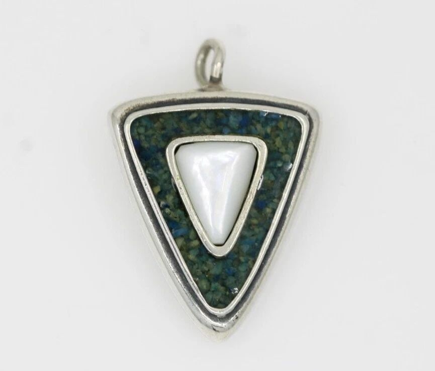 CAROLYN POLLACK STERLING SILVER MOP MOSAIC TRIANGLE PENDANT 4.5 GRAMS (1 of 2)