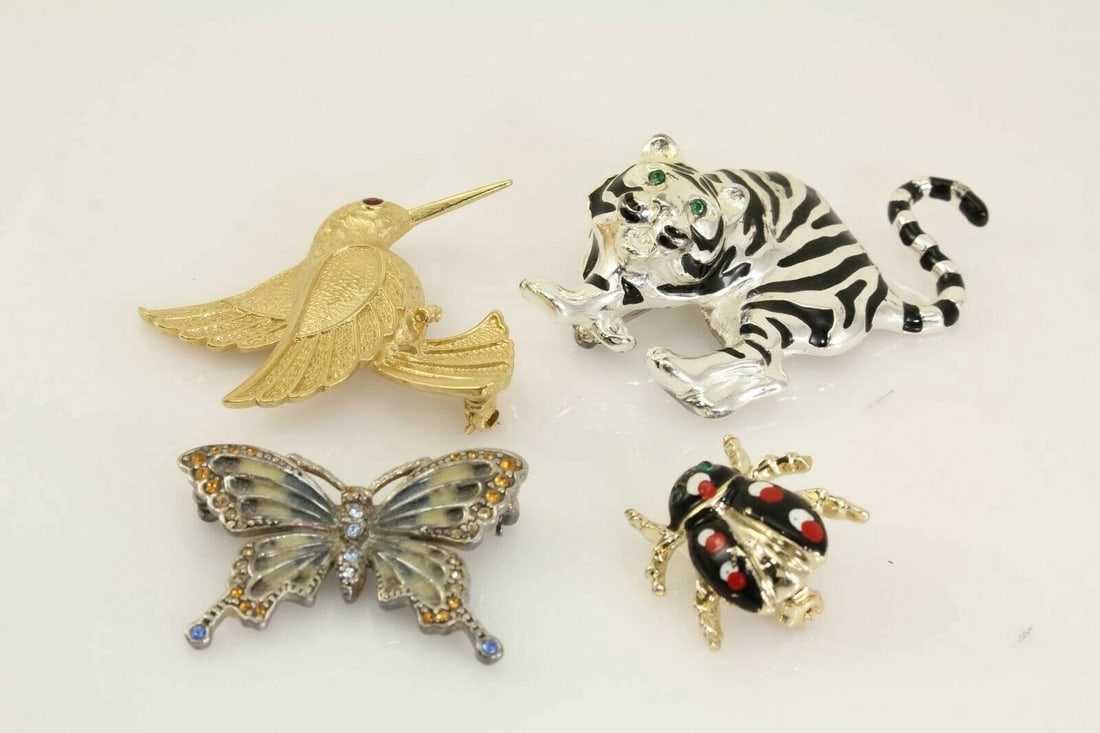 LOT OF 4 MIXED ANIMAL BROOCHES: BIRD, MONET BUTTERFLY, LADYBUG, & TIGER FS (1 of 2)