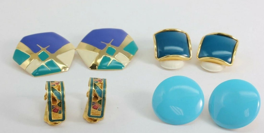 LOT OF VINTAGE EARRINGS 4 PAIRS GOLD TONE AND BLUE TURQUOISE COSTUME EARRINGS (1 of 2)