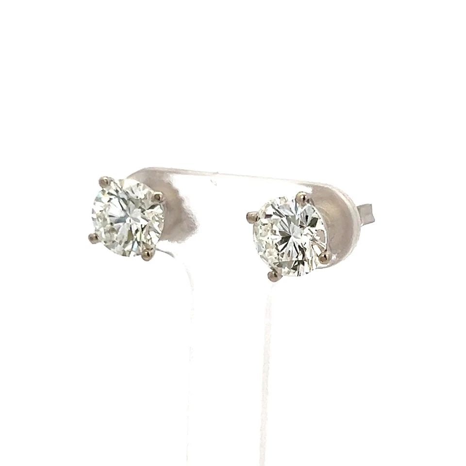 3.01 CARAT ROUND BRILLIANT H VS1 DIAMOND 14K WHITE GOLD STUD EARRINGS: 3.01 CARAT ROUND BRILLIANT H VS1 DIAMOND 14K WHITE GOLD STUD EARRINGS Title: 3.01 Carat Round Brilliant H VS1 Diamond 14 Karat White Gold Stud Earrings Style: Stud Metal: 14 Karat White Gold Gemstone 