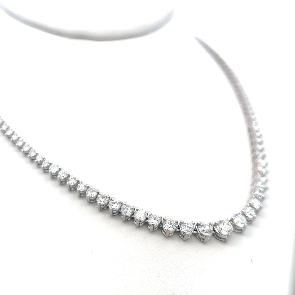 9.39CT ROUND BRILLIANT DIAMOND RIVIERA NECKLACE IN 14K WHITE GOLD: 9.39CT ROUND BRILLIANT DIAMOND RIVIERA NECKLACE IN 14K WHITE GOLD PRODUCT DESCRIPTION Title: This elegant 14K white gold Riviera necklace features 9.39 carats of sparkling round brilliant diamonds, pe