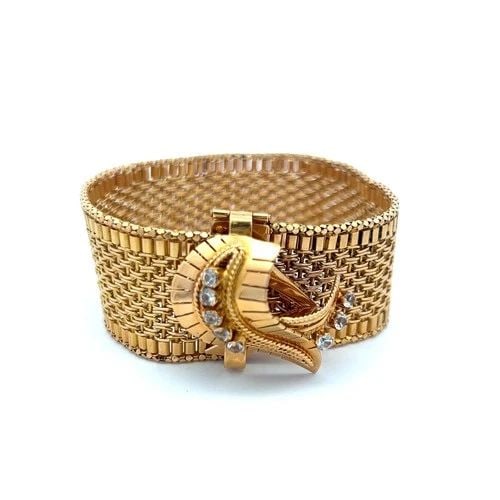 0.88 CARAT ROUND BRILLIANT I VS DIAMOND 18 KARAT YELLOW GOLD RETRO BRACELET: PRODUCT DESCRIPTION Title: 0.88 Carat Round Brilliant I VS Diamond 18 Karat Yellow Gold Retro Bracelet Style: Retro Metal: 18 Karat Yellow Gold Gemstone 1: 0.88 Carat Diamond Number of Stones: 8 Color