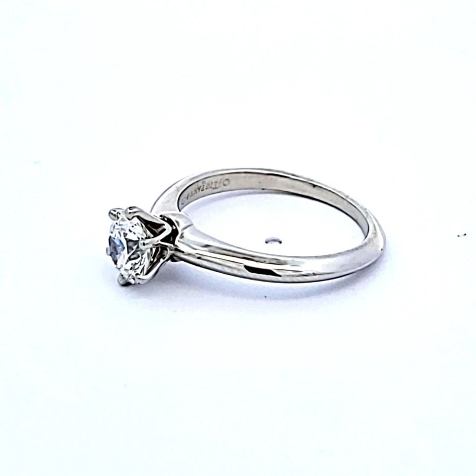 TIFFANY & CO. 1.01 CARAT ROUND BRILLIANT H VS2 DIAMOND PLATINUM ENGAGEMENT RING (1 of 1)
