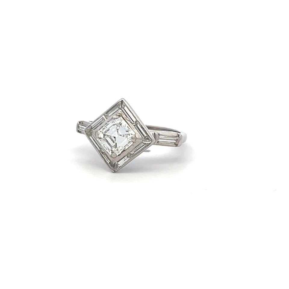 1.69 CARAT ASSCHER CUT AND BAGUETTE SHAPE DIAMOND PLATINUM ENGAGEMENT RING: 1.69 CARAT ASSCHER CUT AND BAGUETTE SHAPE DIAMOND PLATINUM ENGAGEMENT RING Title: 1.69 Carat Asscher Cut G VVS2 and Baguette Shape G VS Diamond Platinum Engagement Ring Style: Engagement Metal: Platin