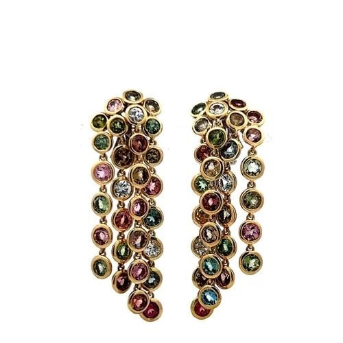 13.00CT MULTI-COLOR SAPPHIRE 18K YELLOW GOLD VINTAGE DANGLE EARRINGS: 13.00CT MULTI-COLOR SAPPHIRE 18K YELLOW GOLD VINTAGE DANGLE EARRINGS Title: A vibrant celebration of color and craftsmanship, these vintage 18 karat yellow gold earrings showcase a cascading arrangeme