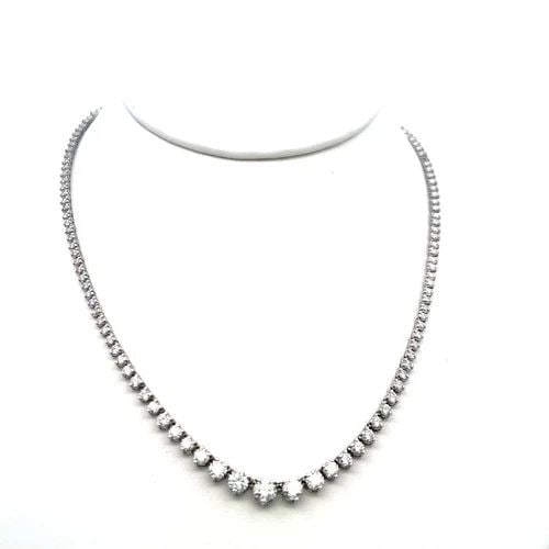 5.15CT ROUND BRILLIANT DIAMOND 14K WHITE GOLD RIVIERA NECKLACE VINTAGE ESTATE: 5.15CT ROUND BRILLIANT DIAMOND 14K WHITE GOLD RIVIERA NECKLACE VINTAGE ESTATE Title: This elegant vintage riviera necklace showcases a continuous line of 138 round brilliant cut diamonds totaling appr