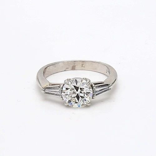 1.57 CARAT CIRCULAR BRILLIANT CUT & OTHER DIAMOND PLATINUM ENGAGEMENT RING: 1.57 CARAT CIRCULAR BRILLIANT CUT & OTHER DIAMOND PLATINUM ENGAGEMENT RING Title: 1.57 Carat Circular Brilliant Cut J I1 and Tapered Baguette Shape H VS1 Diamond Platinum Engagement Ring Style: Engage