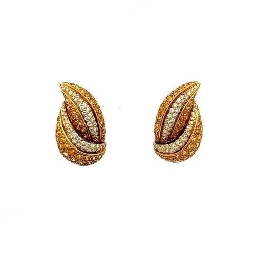 7.00CT ROUND SAPPHIRE & 2.50CT DIAMOND CLIP-ON EARRINGS IN 18K YELLOW GOLD: 7.00CT ROUND SAPPHIRE & 2.50CT DIAMOND CLIP-ON EARRINGS IN 18K YELLOW GOLD PRODUCT DESCRIPTION Title: 7.00 Carat Round Brilliant Sapphire 2.50 Carat Round Brilliant H SI1 Diamond 18 Karat Yellow Gold 