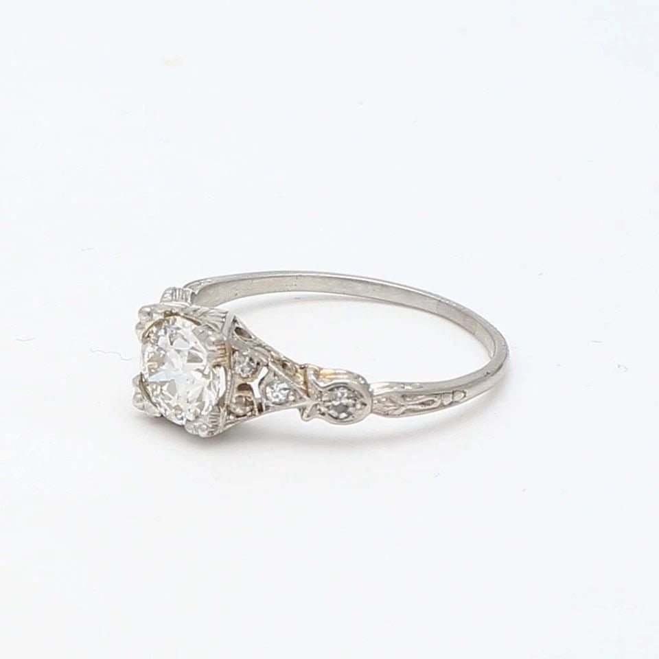 0.88 CARAT CIRCULAR BRILLIANT CUT SHAPE G-SI1 DIAMOND PLATINUM ENGAGEMENT RING: 0.88 CARAT CIRCULAR BRILLIANT CUT SHAPE G-SI1 DIAMOND PLATINUM ENGAGEMENT RING 0.88 Carat Circular Brilliant Cut Shape G-SI1 Diamond Platinum Engagement Ring 950 Details Department Unisex Adults Main 