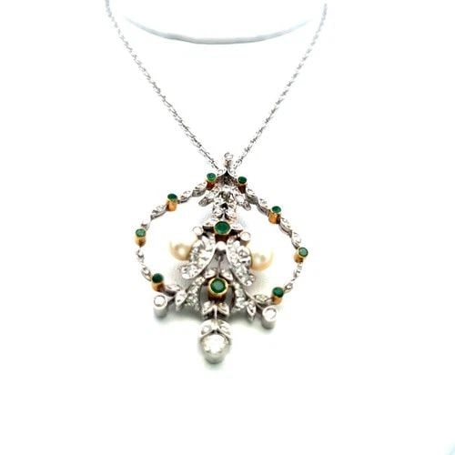 18K WG PENDANT NECKLACE WITH 0.9 CARAT DIAMOND 0.35 CT. EMERALD AND 6.7 MM PEARL: 18K WG PENDANT NECKLACE WITH 0.9 CARAT DIAMOND 0.35 CT. EMERALD AND 6.7 MM PEARL Detailed Description: Vintage 18K White Gold Pendant with Diamond, Emerald, and Pearl DESCRIPTION: This vintage pendant