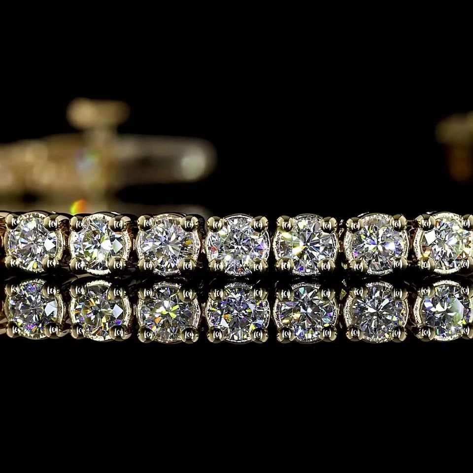 LAB-GROWN 2.82 CARAT ROUND E-F-VS2 DIAMOND 14K YELLOW GOLD TENNIS BRACELET: LAB-GROWN 2.82 CARAT ROUND E-F-VS2 DIAMOND 14K YELLOW GOLD TENNIS BRACELET $3,930.00 PRODUCT DESCRIPTION Title: High-quality Brand-New Echo Friendly Elegant Lab-Grown 2.82 Carat Round E-F-VS2 Diamond 