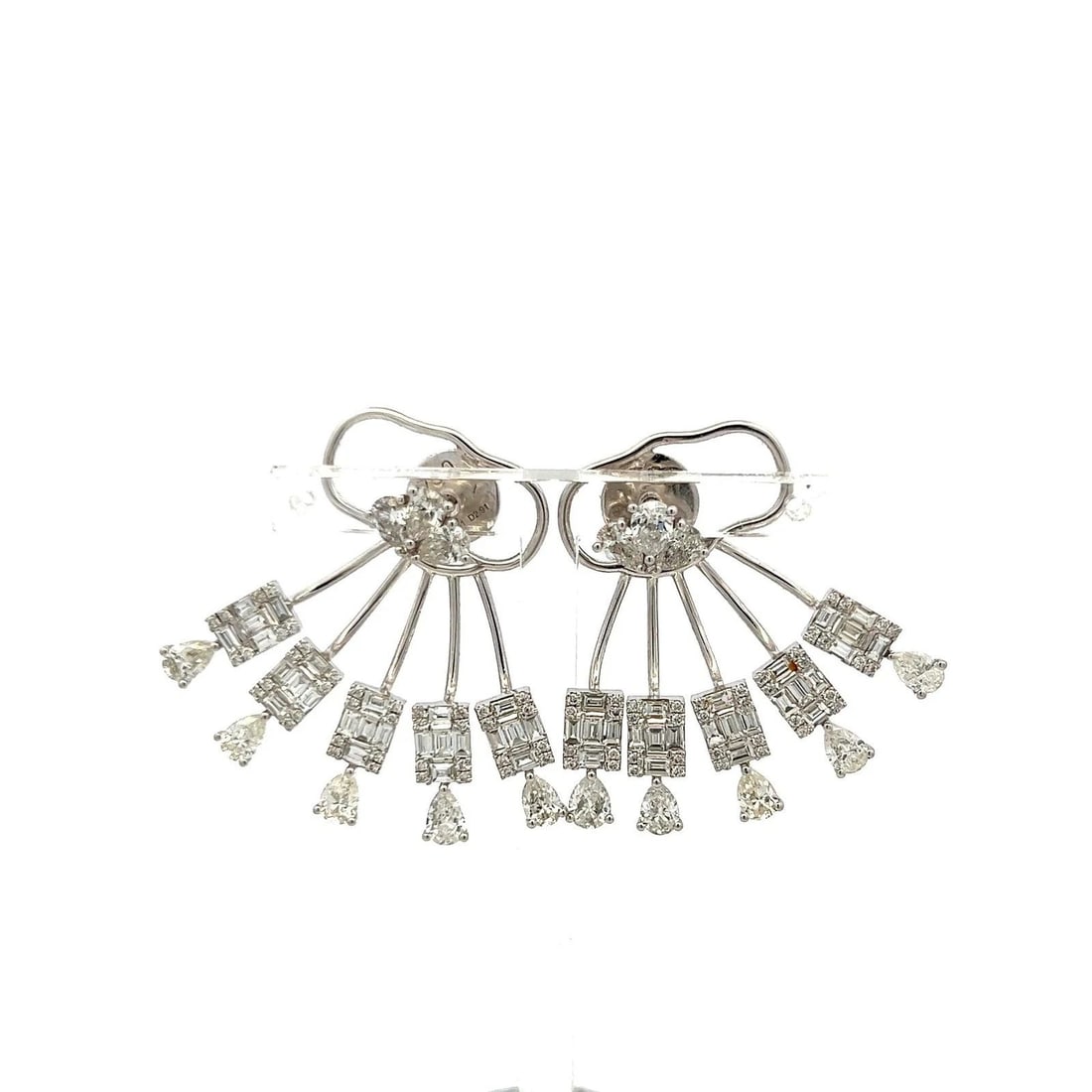 2.07 MIX CUT AND ROUND BRILLIANT G VS DIAMOND 18K WHITE GOLD JACKET EARRINGS: 2.07 MIX CUT AND ROUND BRILLIANT G VS DIAMOND 18K WHITE GOLD JACKET EARRINGS PRODUCT DESCRIPTION Title: 2.07 Carat Pear Shape G VS and Baguette Shape G VS and Round Brilliant G VS Diamond 18 Karat Whi