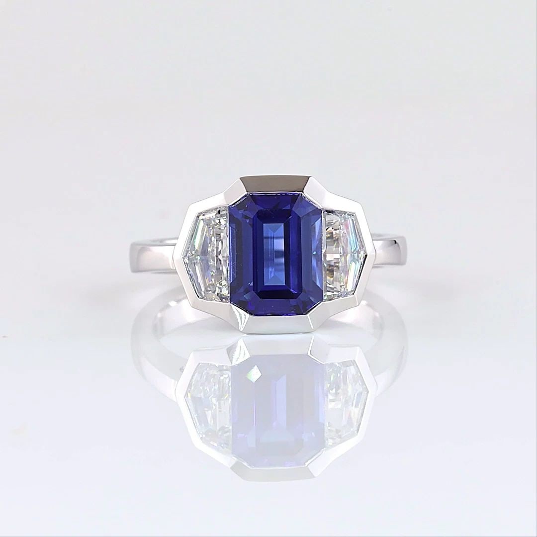 LAB-GROWN 1.11 CARAT EMERALD BLUE-VS2 DIAMOND 14K WHITE GOLD THREE STONES RING: LAB-GROWN 1.11 CARAT EMERALD BLUE-VS2 DIAMOND 14K WHITE GOLD THREE STONES RING Title: High-quality Brand-New Echo Friendly Elegant Lab-Grown 1.11 Carat Emerald Blue-VS2 Diamond 14K White Gold Three St