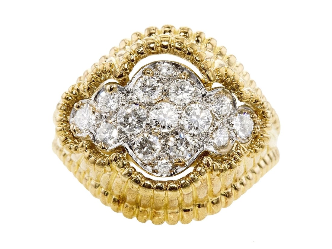 1.22 CARAT ROUND BRILLIANT G VS1 DIAMOND 18K YELLOW GOLD CLUSTER RING: 1.22 CARAT ROUND BRILLIANT G VS1 DIAMOND 18K YELLOW GOLD CLUSTER RING 1.22 Carat Round Brilliant G VS1 Diamond 18 Karat Yellow Gold Cluster Ring 18k Engagement Ring Details Department Unisex Adults Ma