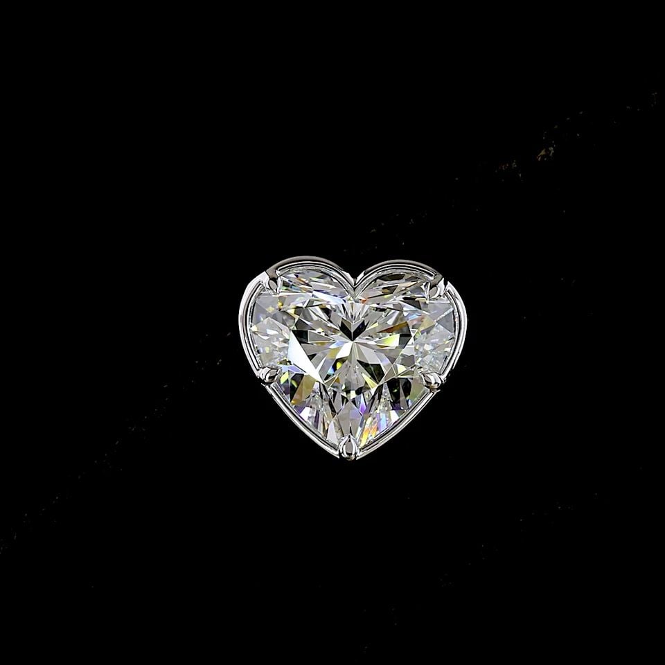 LAB-GROWN 5.07 CARAT HEART E-F-VS1 DIAMOND 14K WHITE GOLD STUDS EARRINGS: LAB-GROWN 5.07 CARAT HEART E-F-VS1 DIAMOND 14K WHITE GOLD STUDS EARRINGS Title: High-quality Brand-New Echo Friendly Elegant Lab-Grown 5.07 Carat Heart E-F-VS1 Diamond 14K White Gold Studs Earrings Vi
