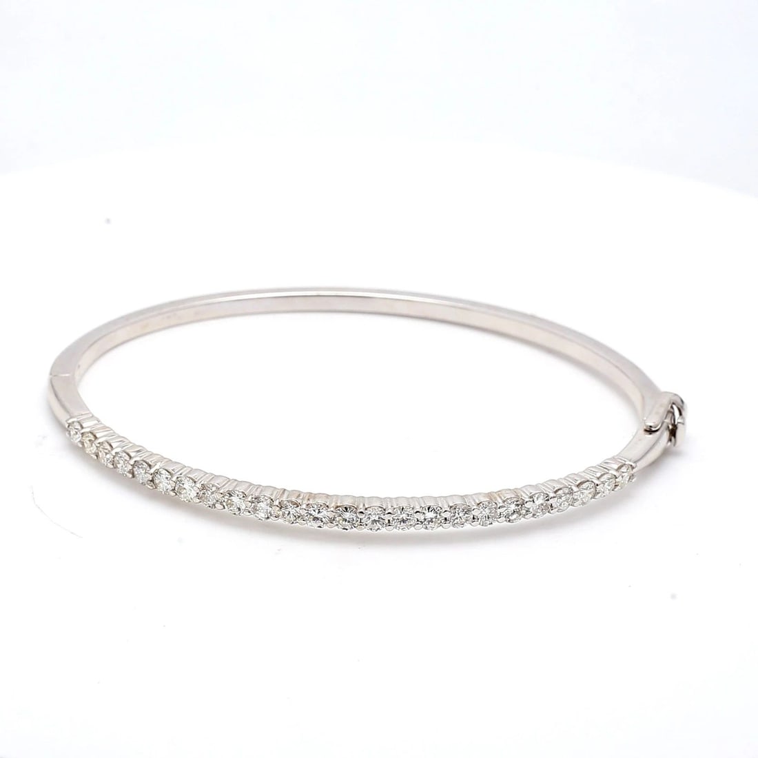 1.40 CARAT ROUND BRILLIANT G SI1 DIAMOND 14K WG BANGLE BRACELET (1 of 1)