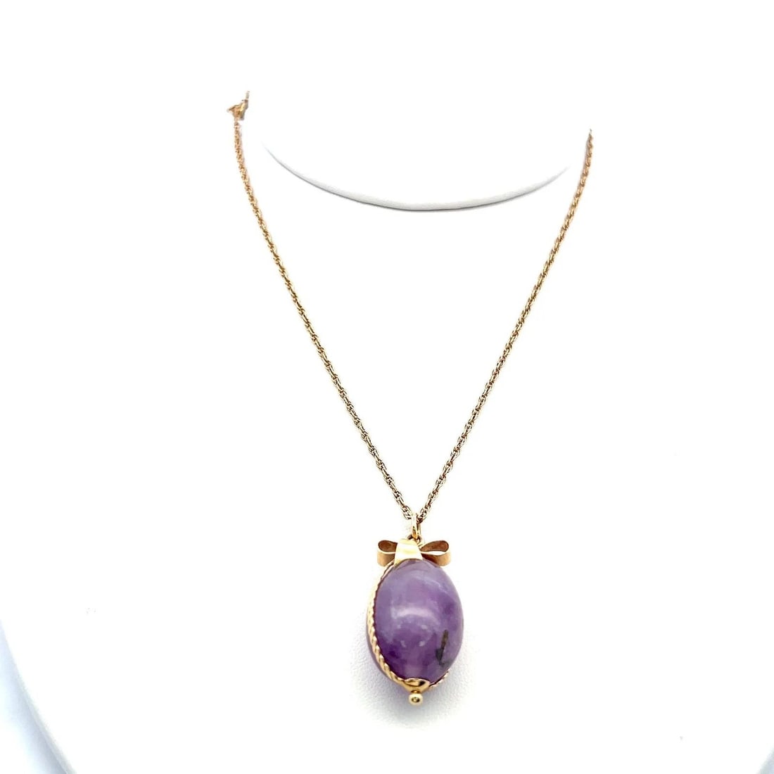 VINTAGE 14K YELLOW GOLD PENDANT NECKLACE WITH 16.1X23.3 MM AMETHYST GEMSTONE: VINTAGE 14K YELLOW GOLD PENDANT NECKLACE WITH 16.1X23.3 MM AMETHYST GEMSTONE PRODUCT DESCRIPTION Video: Video Link Detailed Description: Elevate your style with this captivating vintage pendant, craft