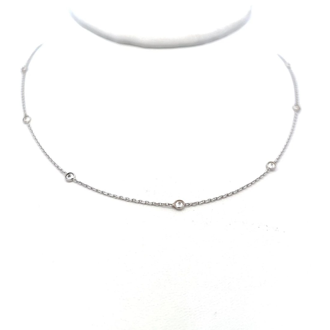 1.36 CARAT ROUND BRILLIANT G VS2 DIAMOND 14 KARAT WHITE GOLD PENDANT NECKLACE: 1.36 CARAT ROUND BRILLIANT G VS2 DIAMOND 14 KARAT WHITE GOLD PENDANT NECKLACE Title: 1.36 Carat Round Brilliant G VS2 Diamond 14 Karat White Gold Pendant Necklace Style: Pendant Metal: 14 Karat White 