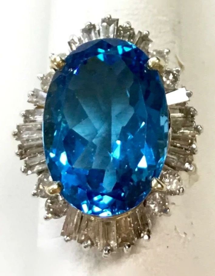 14K GOLD RING, 17CT BLUE TOPAZ, 1.5CTS NATURAL DIAMONDS ( SIZE: 6 ) 10.7G (1 of 2)