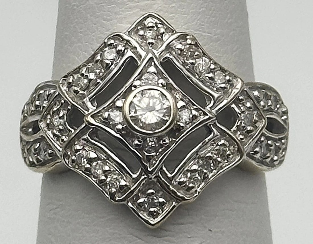 14K WHITE GOLD RING WITH 0.18CTW NATURAL DIAMONDS (SIZE 6.5) 5.4 GRAMS (1 of 2)