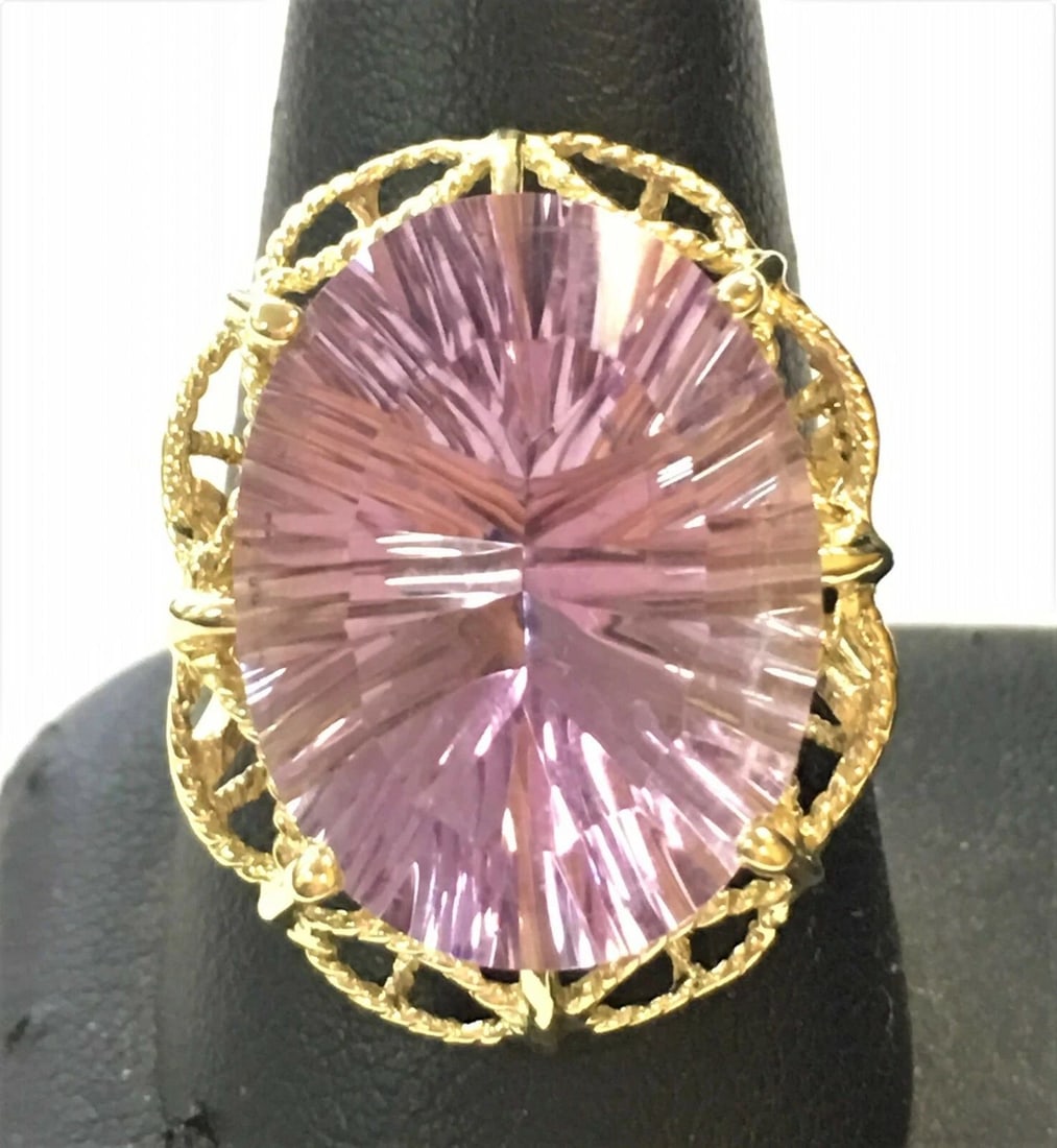 10K YELLOW GOLD RING WITH FANTASY FLUTED OVAL AMETHYST (SIZE 10) 7.6 GRAM (1 of 2)