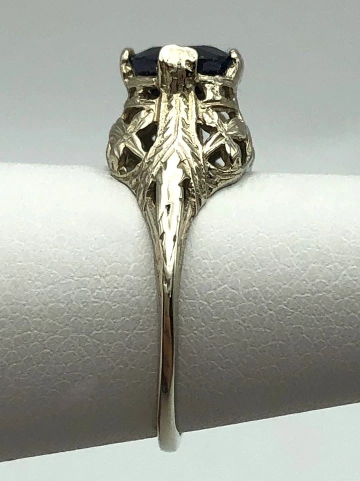 14K WHITE GOLD FILIGREE RING WITH NATURAL SAPPHIRE (SIZE 4.5) 1.9 GRAM (1 of 1)