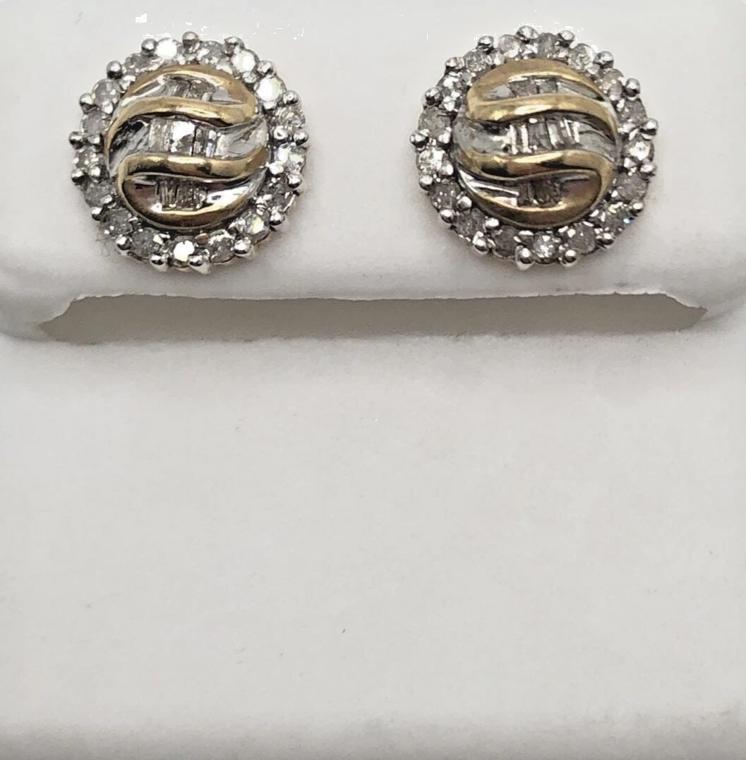 10K GOLD ROUND FLORAL EARRINGS WITH 1.00CTW NATURAL DIAMONDS 4.3 GRAMS: 10K YELLOW GOLD ROUND FLORAL EARRINGS WITH 1CTTW DIAMONDS 10k Yellow Gold Round Floral Earrings with 1cttw Diamonds You are bidding on a 10k Yellow Gold Round Floral Earrings with 1cttw Diamonds. The 