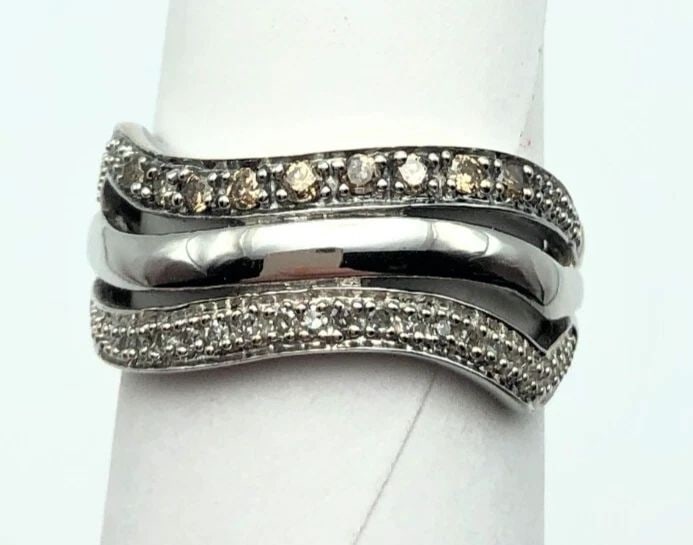 14K WHITE GOLD WAVE RING WITH 0.32CTW CHAMPAGNE & WHITE DIAMONDS (SIZE 9) 4.1 GR (1 of 2)