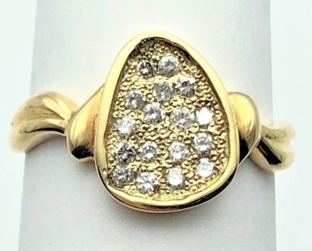 14K GOLD RING UNIQUE SHAPE WITH 0.36CTW NATURAL DIAMONDS (SIZE 8) 3.8 GRAM: 14K YELLOW GOLD RING UNIQUE SHAPE SET WITH MULTIPLE DIAMONDS (SIZE: 8) 14k Yellow Gold Ring unique shape set with Multiple Diamonds (Size: 8) You are bidding on a 14k Yellow Gold Ring unique shape set