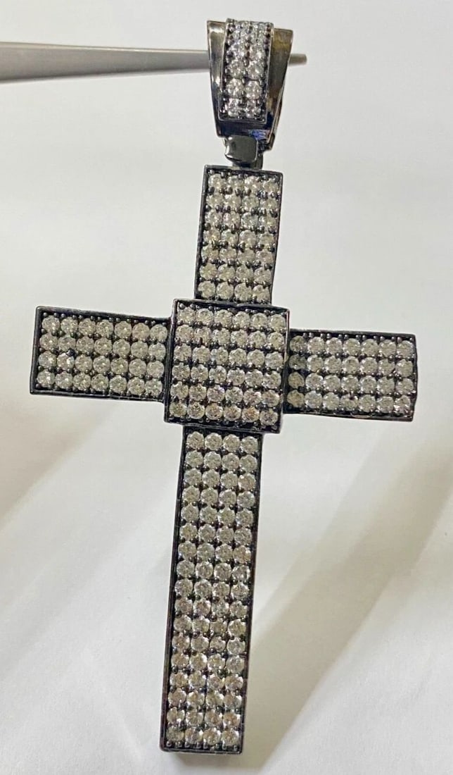 925 SILVER CROSS PENDANT BLACK RHODIUM PLATED WITH WHITE CZ 3.25"LX1.75": 925 SILVER CROSS PENDANT BLACK RHODIUM PLATED WITH WHITE CZ 3.25"LX1.75" 925 Silver Cross Pendant Black Rhodium Plated with White Cubic Zirconia 3.25"Lx1.75" You are bidding on a pre-owned 925 Silver 