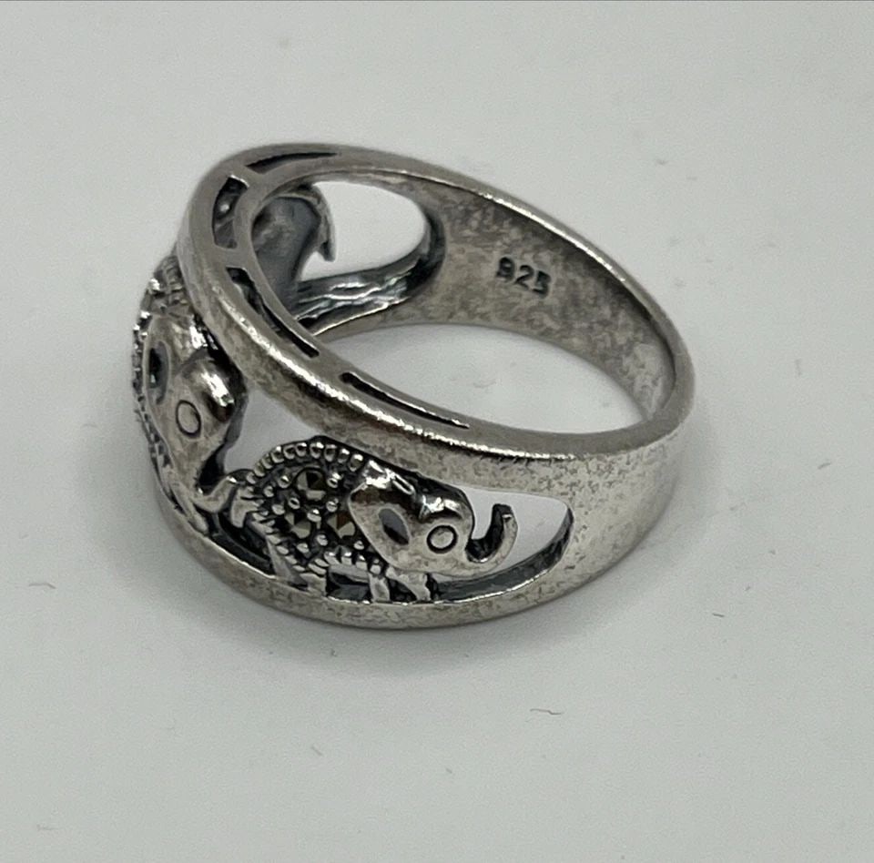 STERLING SILVER ELEPHANT FAMILY TRUNK UP MARCASITE BAND - RING SIZE 7 (1 of 1)
