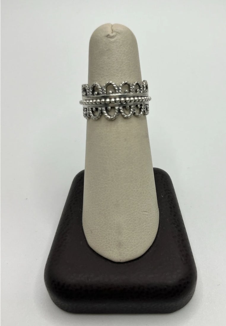 EYELET EMBROIDERED STERLING SILVER SPINNER RING SIZE 6.75 (1 of 1)