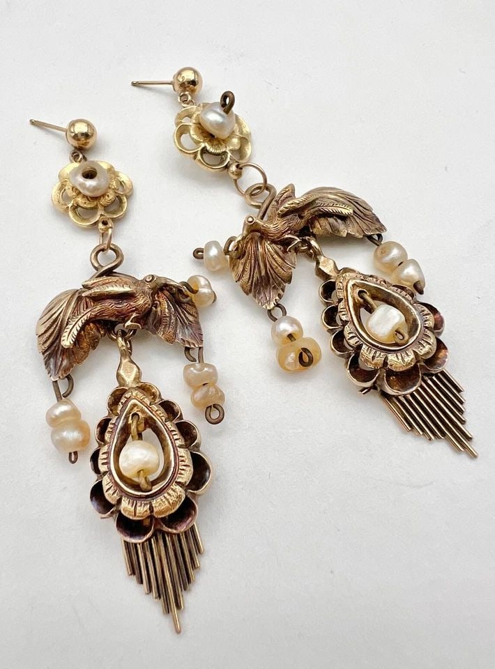 ANTIQUE VICTORIAN 14K YELLOW GOLD SEED PEARL DOVE SWALLOW BIRD DANGLE EARRINGS: ANTIQUE VICTORIAN 14K YELLOW GOLD SEED PEARL DOVE SWALLOW BIRD DANGLE EARRINGS Antique Victorian 14k Yellow Gold Seed Pearl Dove Swallow Bird Dangle Earrings Size: 3" Tall With Dangle By About 1" Wide