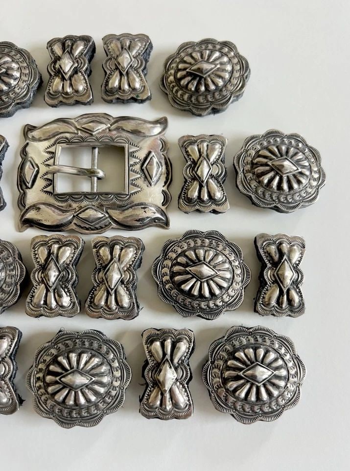 VTG MICHAEL ROGERS NAVAJO STERLING SILVER DEEP STAMPED 20 CONCHO BELT 224.8G (1 of 2)