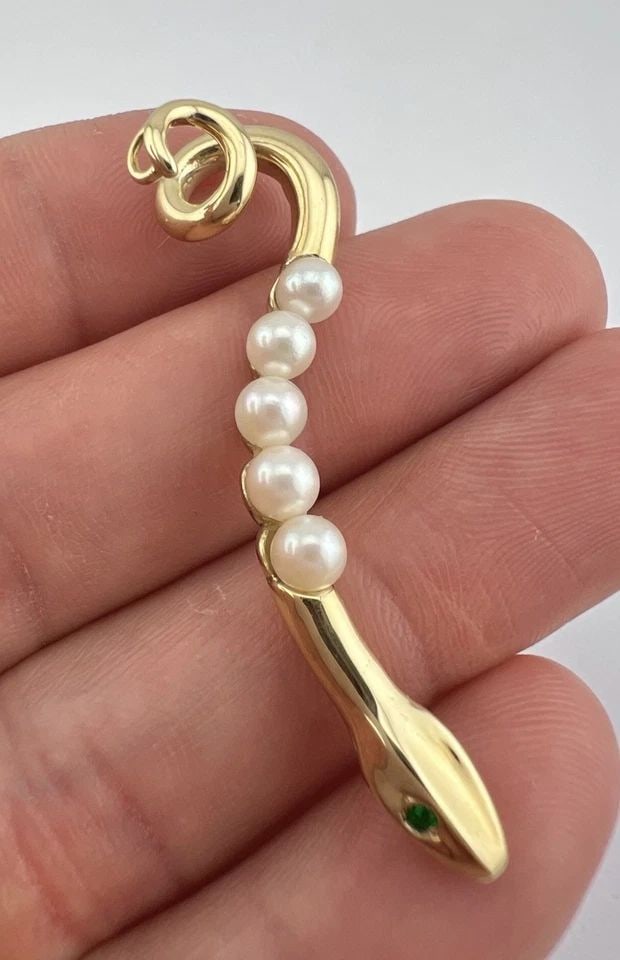 DESIGNER 14K YELLOW GOLD PEARL & EMERALD 3D COILED SNAKE PENDANT 7G (1 of 2)