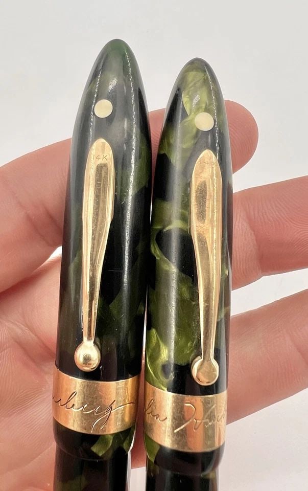 SHEAFFER FOUNTAIN 14K GOLD BAND GREEN MARBLE HIS & HERS PEN SET - OVERSIZED (1 of 2)