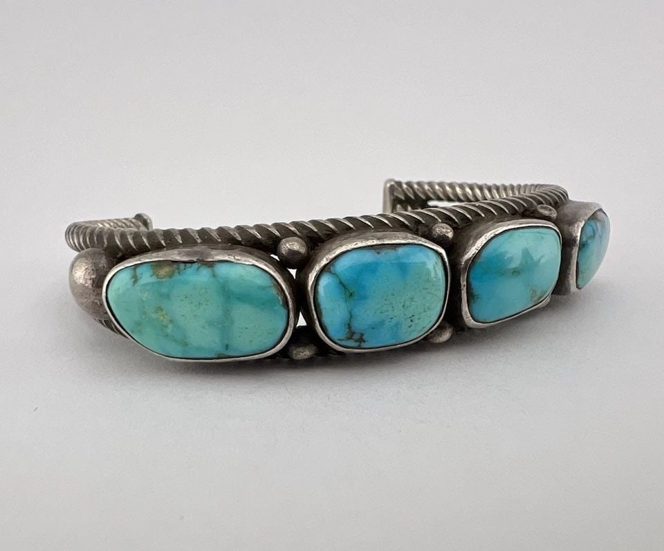 EARLY 1940'S NAVAJO COIN SILVER INGOT WEBBED FOX TURQUOISE TWIST CUFF BRACELET (1 of 2)