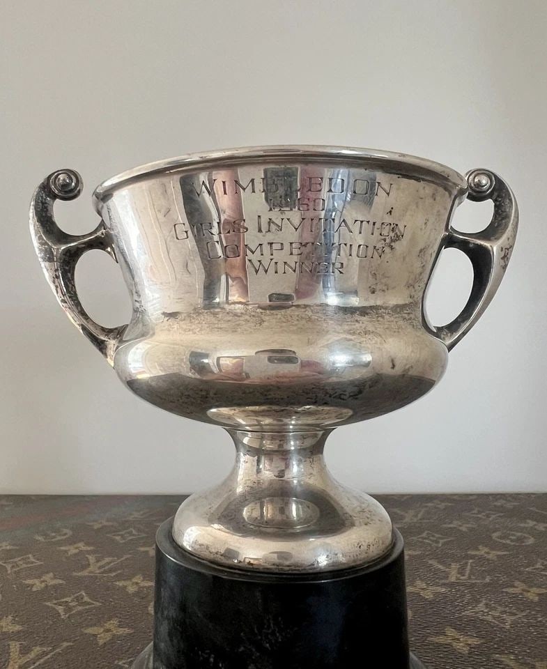 WIMBLEDON 1960 GIRLS INVITATION COMPETITION WINNER STERLING SILVER TROPHY 6" (1 of 2)