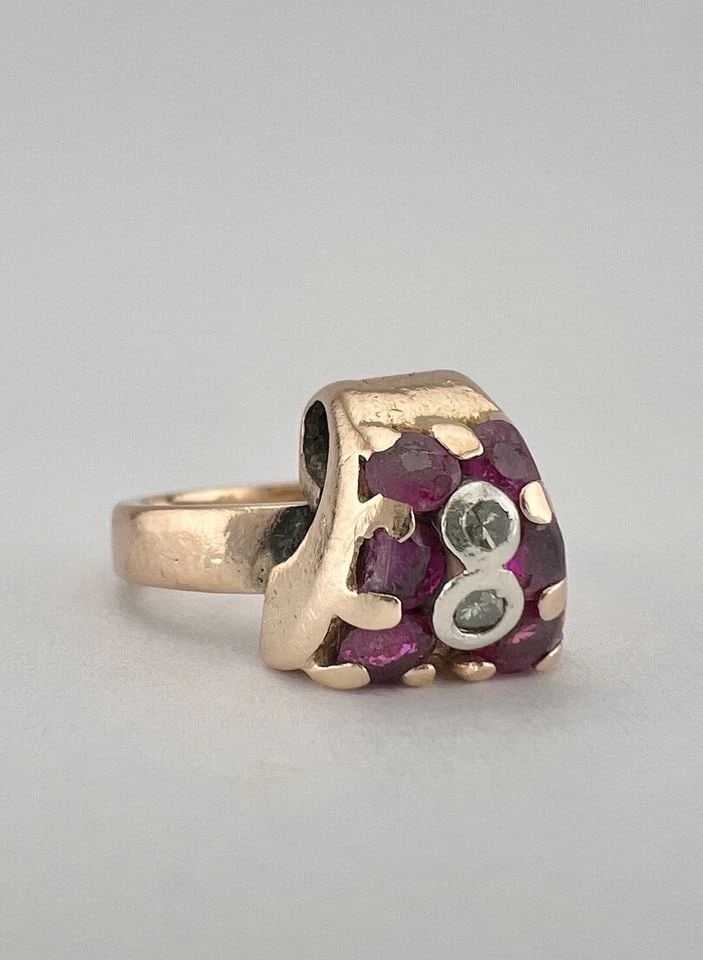 ANTIQUE RETRO ART DECO 14K ROSE GOLD RUBY & DIAMOND WOMEN'S RING: ANTIQUE RETRO ART DECO 14K ROSE GOLD RUBY & DIAMOND WOMEN'S RING Antique Retro Art Deco 14K Rose Gold Ruby & Diamond Women's Ring Size: 4.5 - Can Be Sized Without Damaging Weight is 4.9 Grams on My Sc