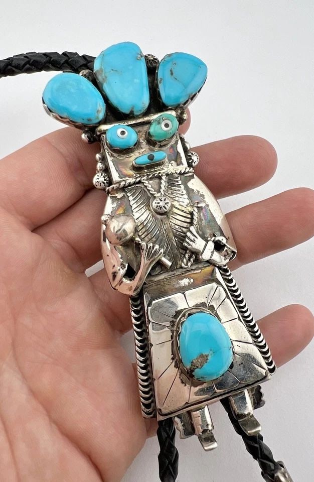 VTG VERDY JAKE NAVAJO STERLING SILVER TURQUOISE KACHINA DANCER BOLO TIE 4 3/8": VTG VERDY JAKE NAVAJO STERLING SILVER TURQUOISE KACHINA DANCER BOLO TIE 4 3/8" Vtg Verdy Jake Navajo Sterling Silver Turquoise Kachina Dancer Bolo Tie 4 3/8" Size: 4 3/8" Tall By 2" Wide At The Top Me