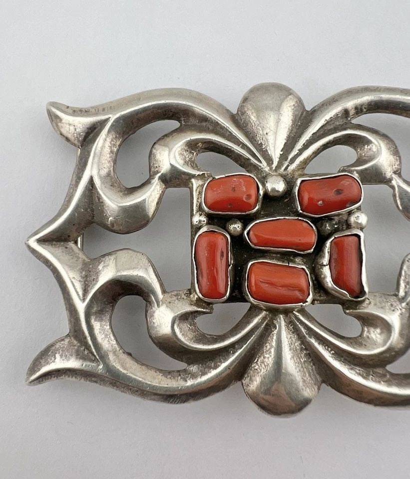 MASSIVE VTG NAVAJO SANDCAST STERLING SILVER RED CORAL BELT BUCKLE 3.75"-86.7G (1 of 2)