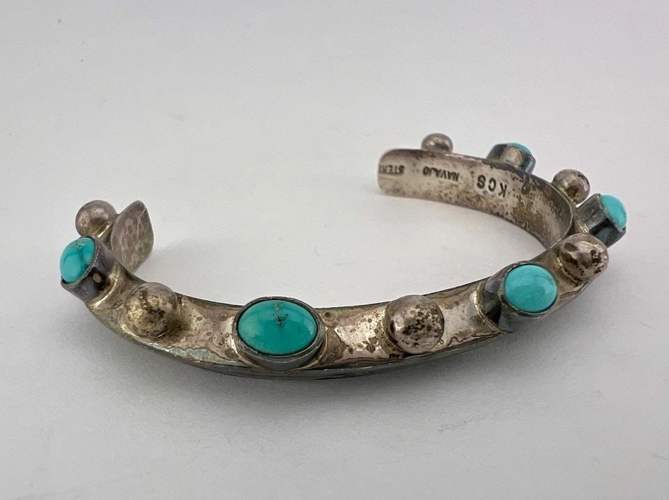 VINTAGE NAVAJO STERLING SILVER TURQUOISE & BALL STAMPED CARINATED CUFF BRACELET (1 of 2)