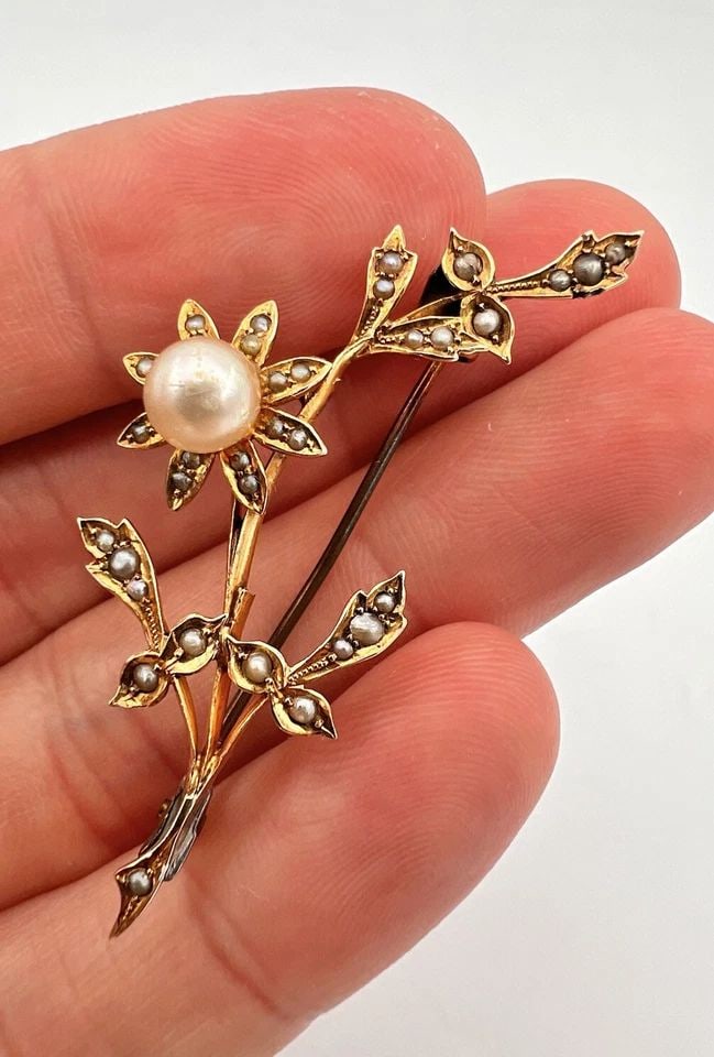 ANTIQUE VICTORIAN 9K YELLOW GOLD SEED PEARL & 6MM PEARL FLOWER PIN BROOCH (1 of 2)