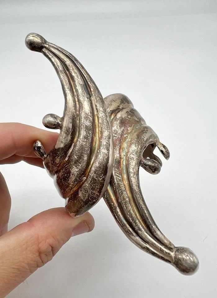 VTG 4.5" TAXCO MEXICAN STERLING SILVER SCROLL WIDE CLAMPER BRACELET 62.1G: VTG 4.5" TAXCO MEXICAN STERLING SILVER SCROLL WIDE CLAMPER BRACELET 62.1G Vtg 4.5" Taxco Mexican Sterling Silver Scroll Wide Clamper Bracelet 62.1g Will Fit A Wrist From 5.5" & Up - Adjustable In Size