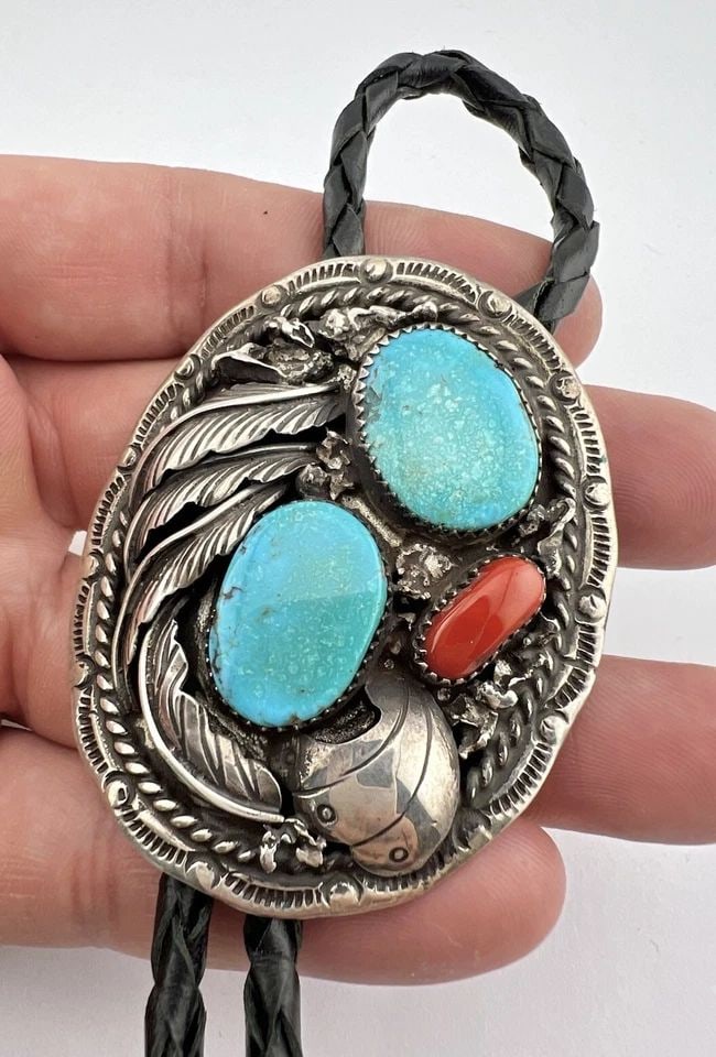 VINTAGE NAVAJO STERLING SILVER KINGMAN TURQUOISE & RED CORAL BOLO TIE 2 3/8" (1 of 2)