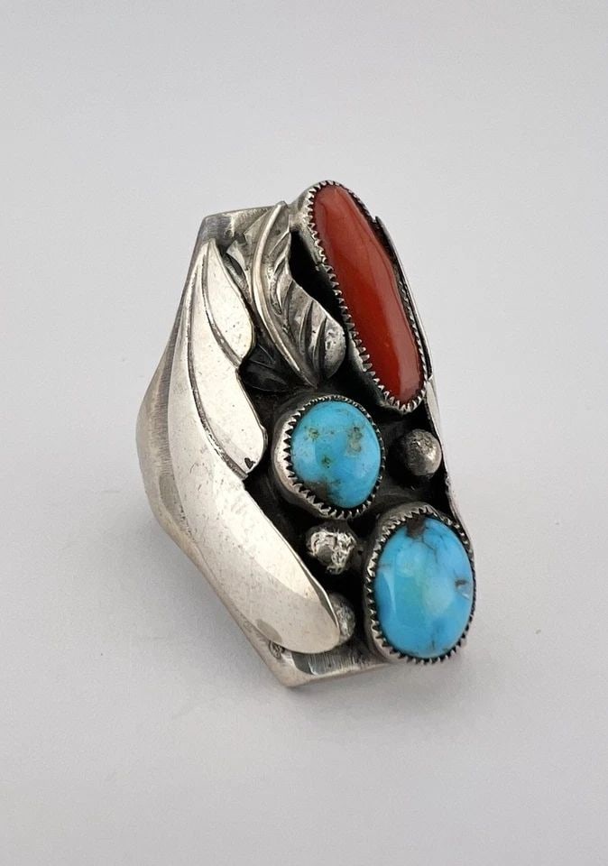 HUGE VTG NAVAJO STERLING SILVER KINGMAN TURQUOISE CORAL STAMPED MEN'S RING 25.7G: HUGE VTG NAVAJO STERLING SILVER KINGMAN TURQUOISE CORAL STAMPED MEN'S RING 25.7G HUGE Vtg Navajo Sterling Silver Kingman Turquoise Coral Stamped Men's Ring 25.7g Ring Size: 11.5 - Can Be Re Sized Weig