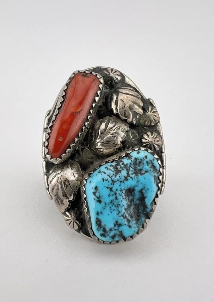 HUGE VTG NAVAJO STERLING SILVER BLUE TURQUOISE & CORAL STAMPED MEN'S RING 33.6G: HUGE VTG NAVAJO STERLING SILVER BLUE TURQUOISE & CORAL STAMPED MEN'S RING 33.6G HUGE Vtg Navajo Sterling Silver Blue Turquoise & Coral Stamped Men's Ring 33.6g Ring Size: 10.5 - Can Be Re Sized Weight