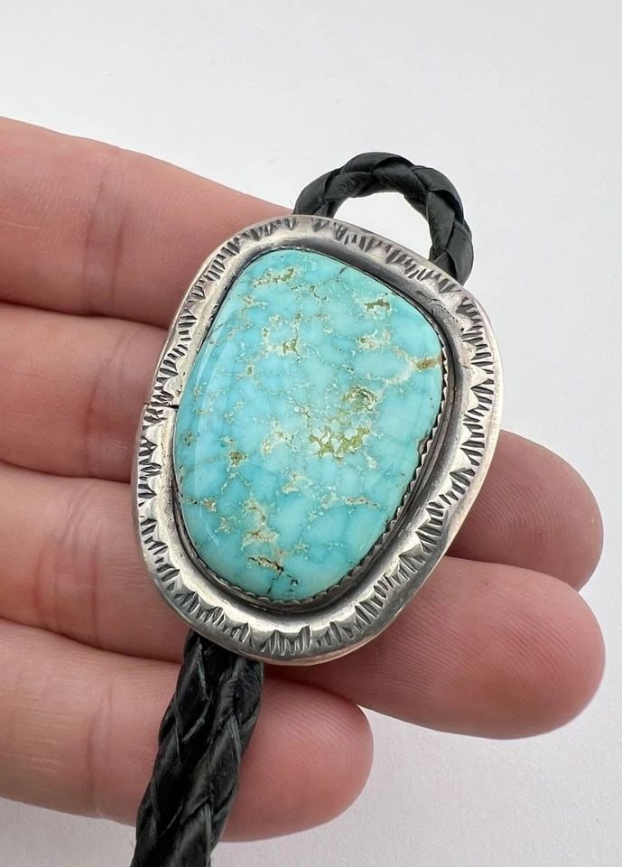VTG YAZZIE NAVAJO STERLING SILVER CARICO LAKE TURQUOISE STAMPED OVAL BOLO TIE (1 of 2)